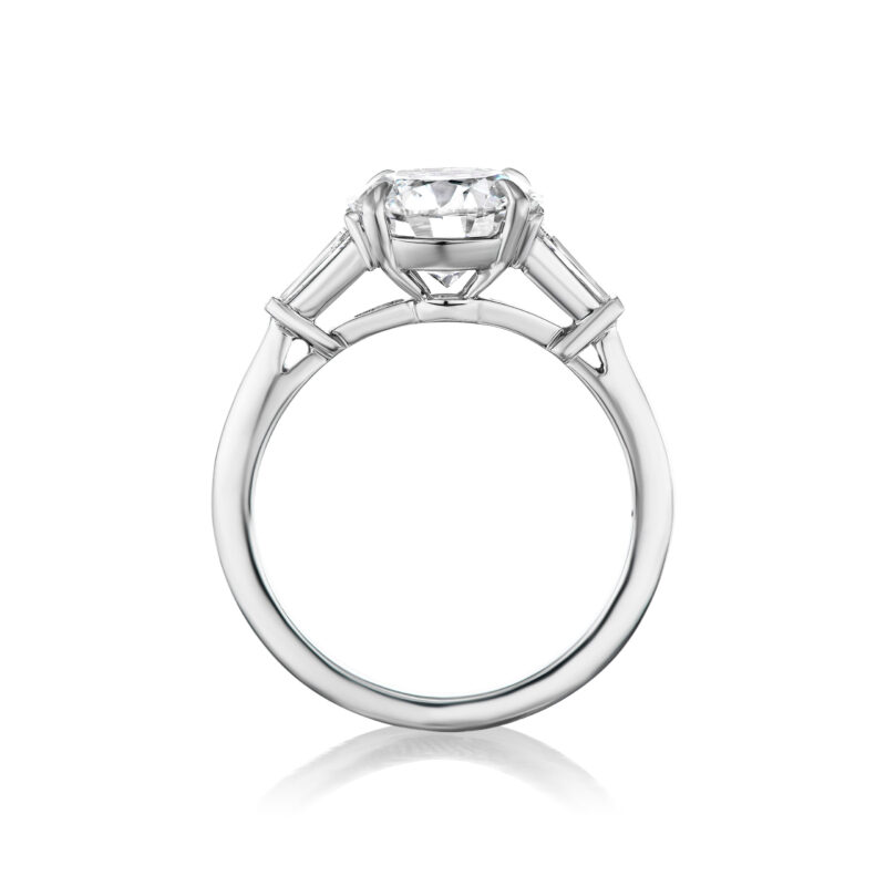 Round Brilliant-cut Diamond with Tapered Baguettes